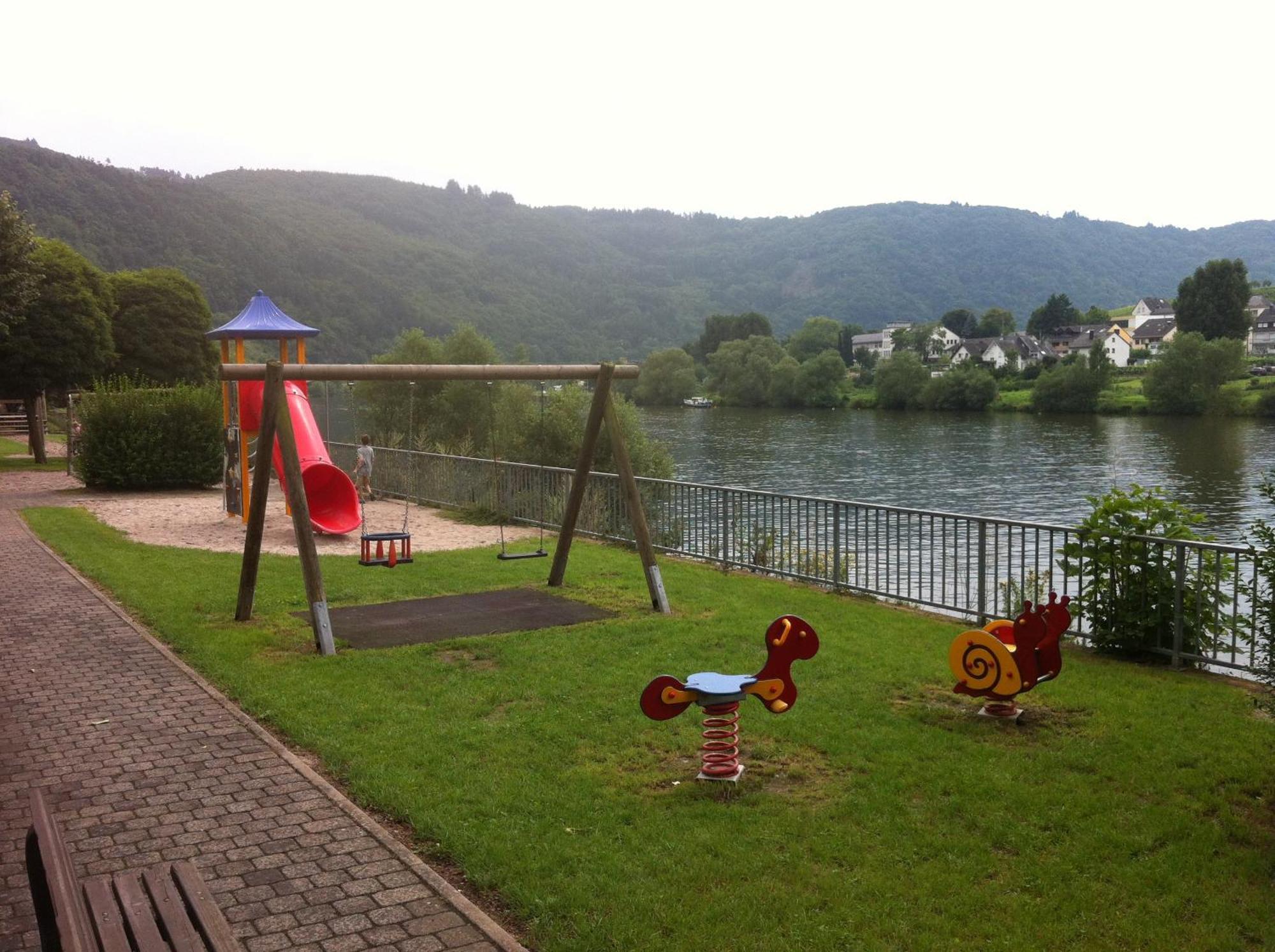 Appartamento Haus Marlene Zell an der Mosel Esterno foto